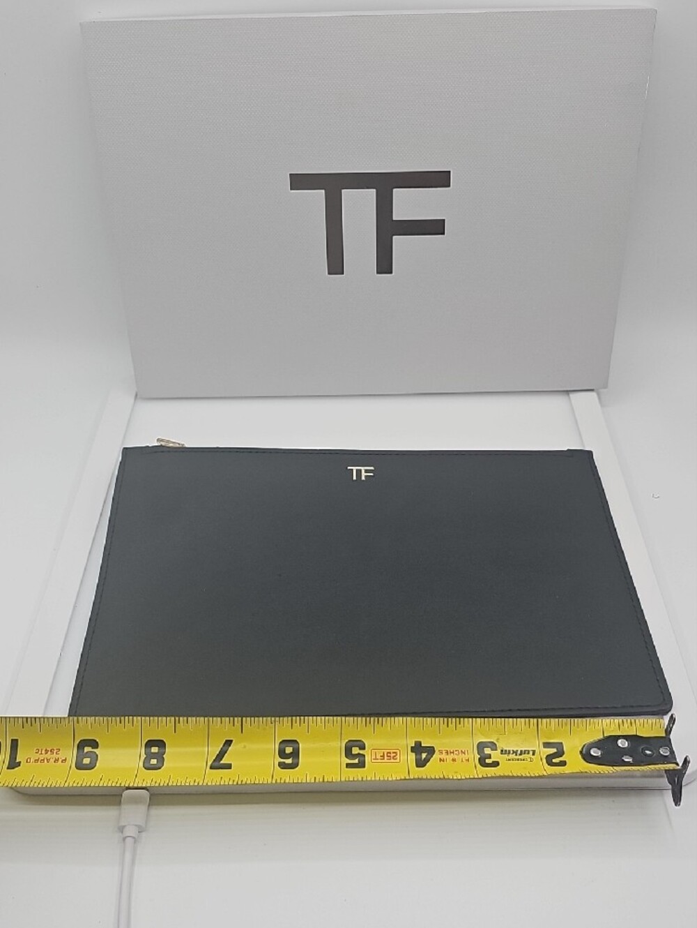 Tom Ford Black Leather Zip Pouch with Gold TF Logo - Picture 3 of 8
